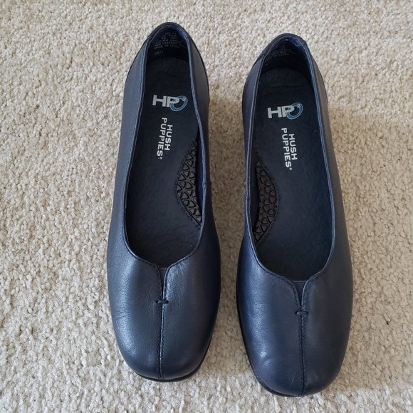 HUSH PUPIES Shoes - HUSH PUPPIES - NAVY BLUE  SIZE 7M. COMFORTABLE